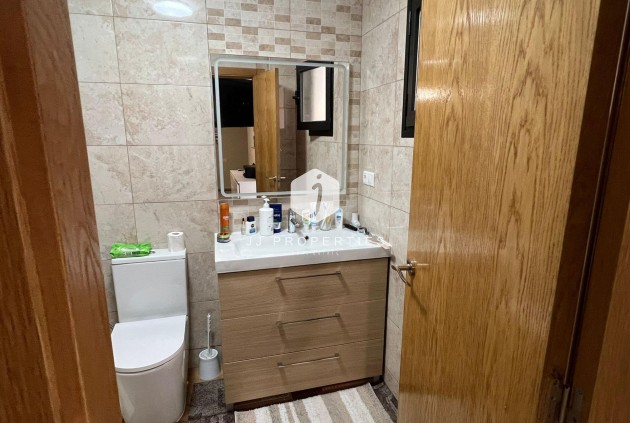 D'occasion - Appartement -
Torrevieja - Centro