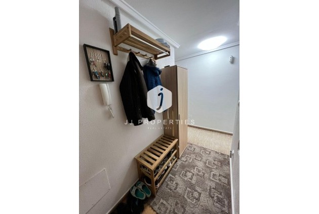 D'occasion - Appartement -
Torrevieja - Centro