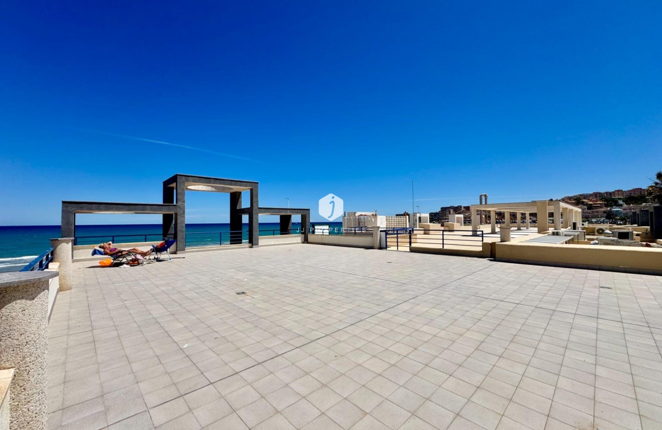 Z drugiej ręki - Mieszkanie w bloku -
Torrevieja - Torre la mata