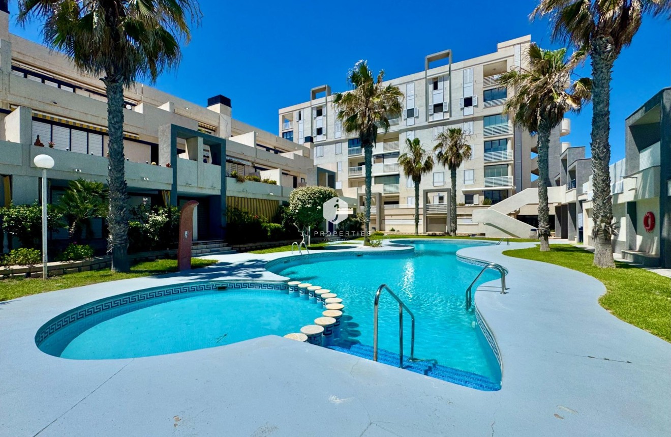 Z drugiej ręki - Mieszkanie w bloku -
Torrevieja - Torre la mata