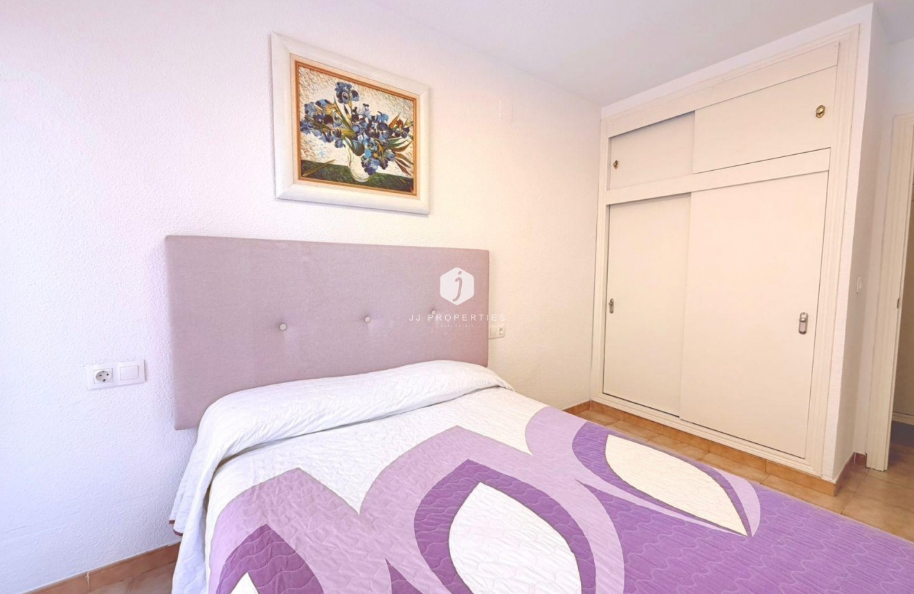 Tweedehands - Appartement / flat -
Torrevieja - Centro