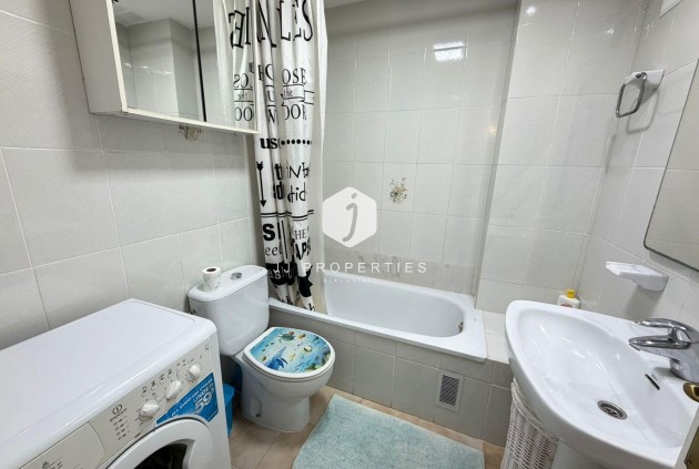 Tweedehands - Appartement / flat -
Torrevieja - Centro