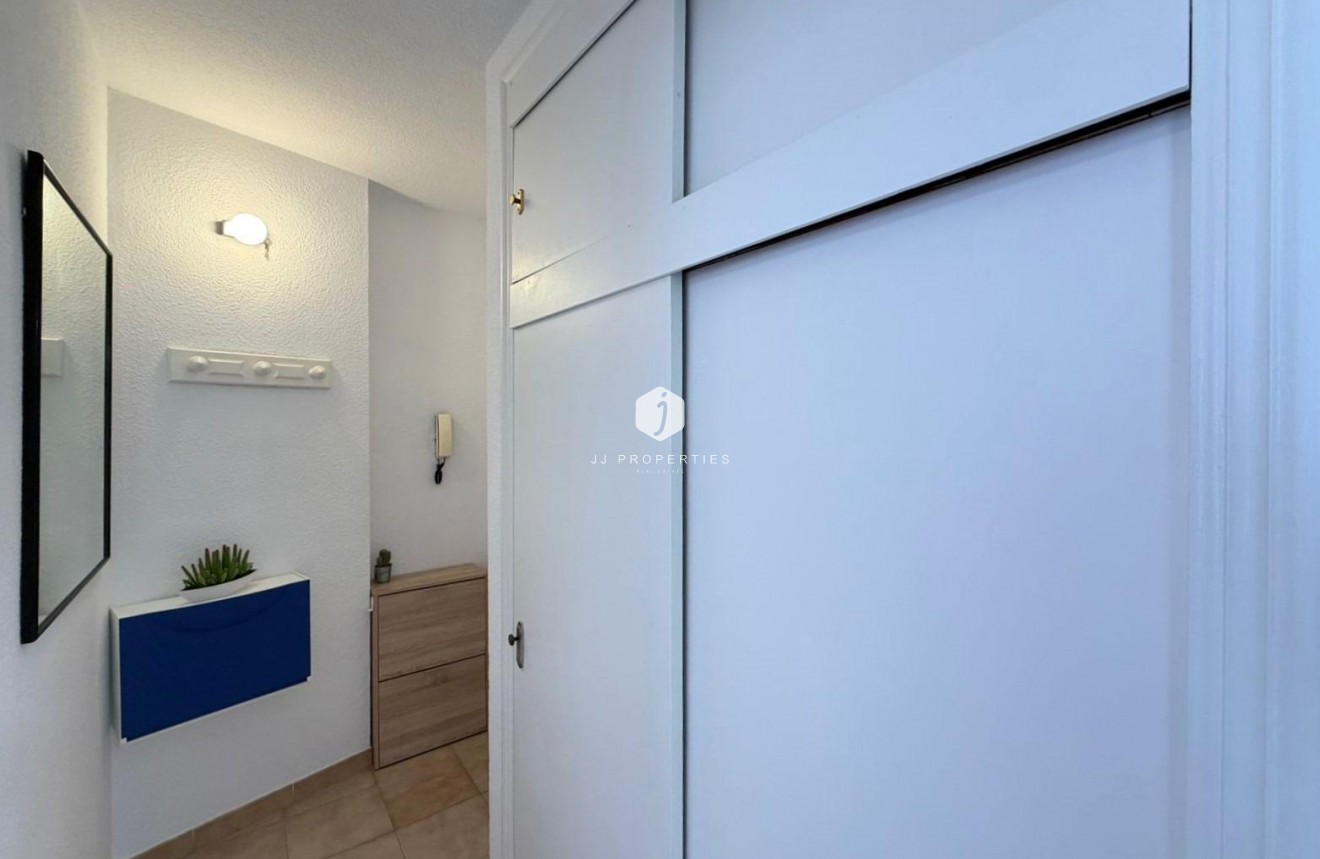 Tweedehands - Appartement / flat -
Torrevieja - Centro