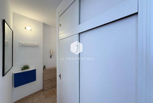 Tweedehands - Appartement / flat -
Torrevieja - Centro