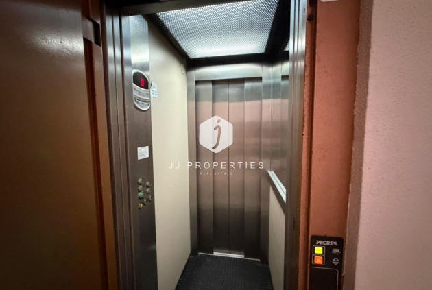 Tweedehands - Appartement / flat -
Torrevieja - Centro