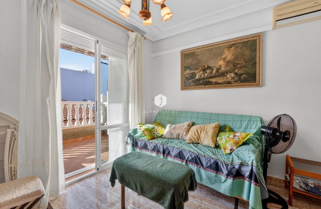 D'occasion - Appartement -
Torrevieja - Playa de los locos