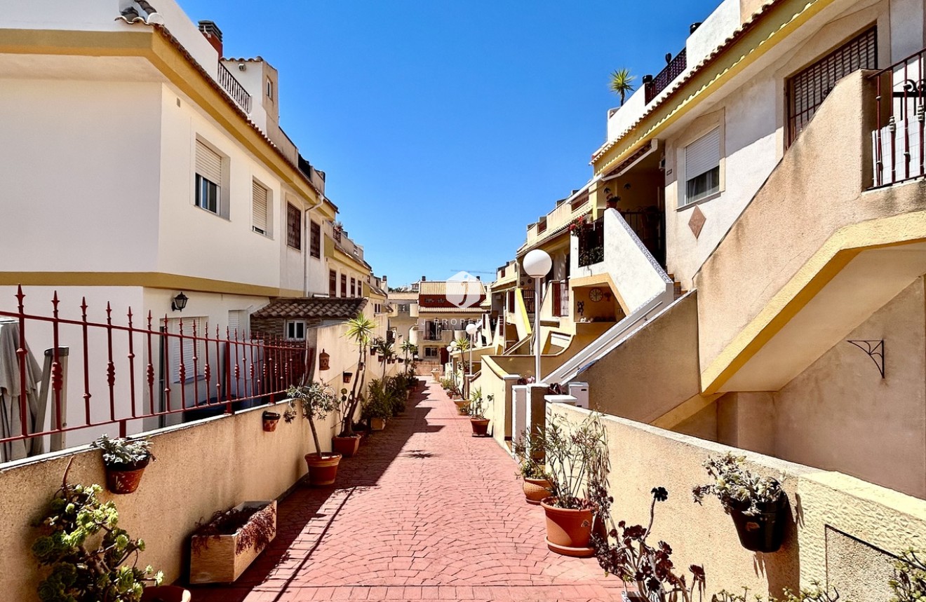 Aus zweiter Hand - Wohnung -
La Zenia - Costa Blanca