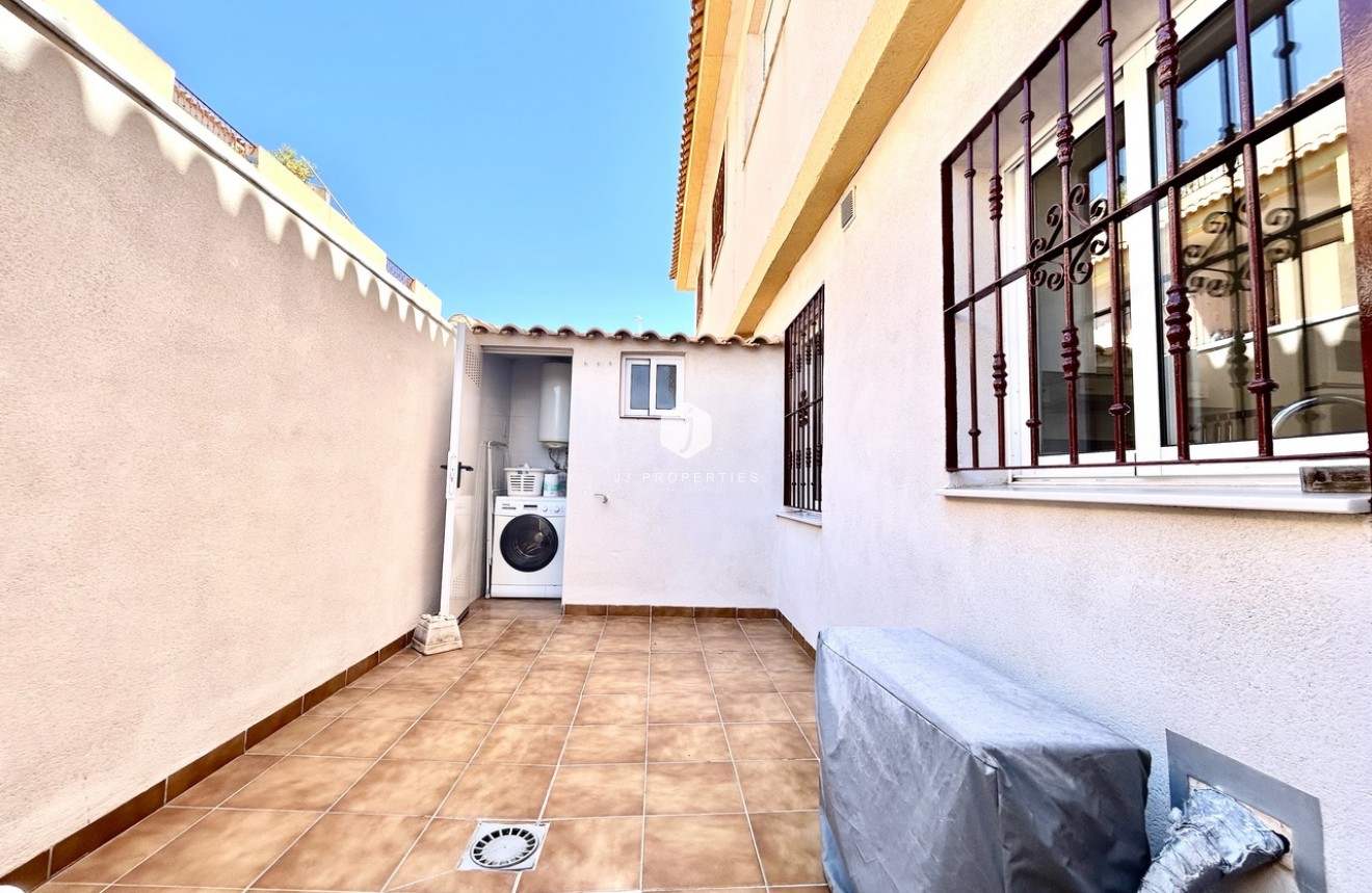 Aus zweiter Hand - Wohnung -
La Zenia - Costa Blanca