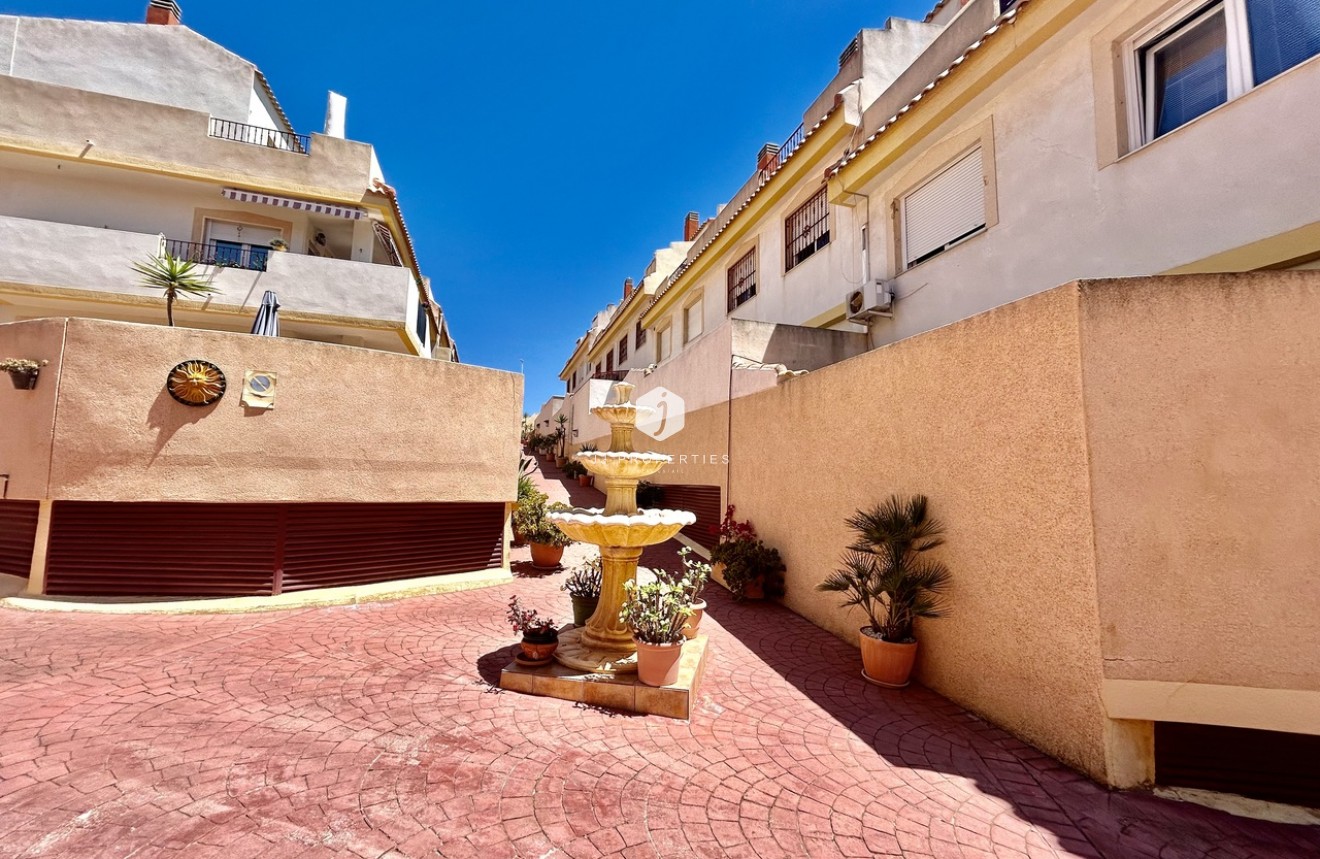 Aus zweiter Hand - Wohnung -
La Zenia - Costa Blanca