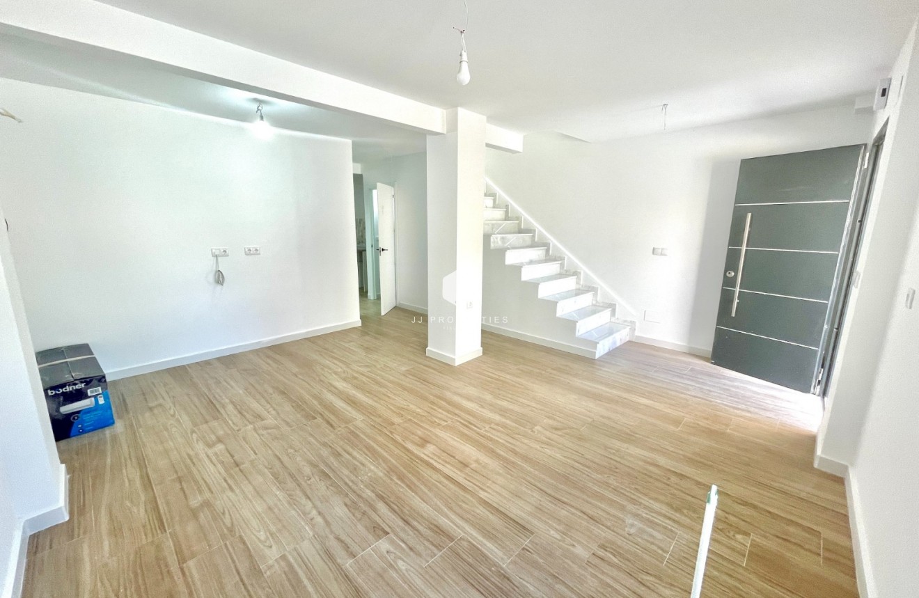 Tweedehands - Chalet -
Daya Vieja - Costa Blanca