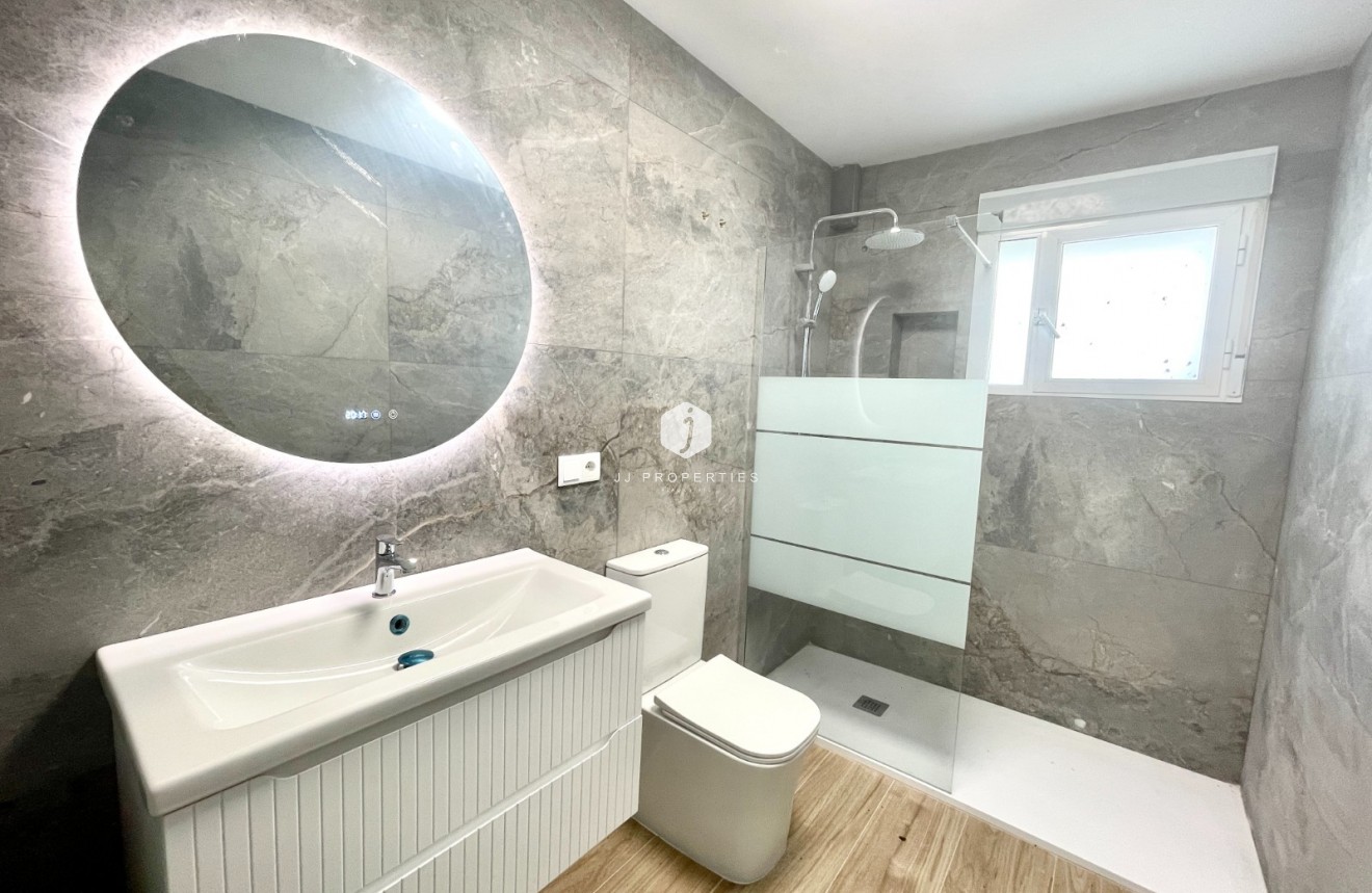 Tweedehands - Chalet -
Daya Vieja - Costa Blanca