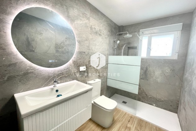 Tweedehands - Chalet -
Daya Vieja - Costa Blanca