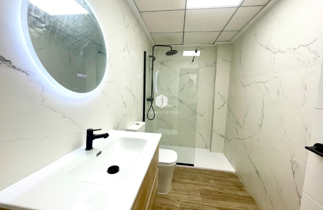 Tweedehands - Chalet -
Daya Vieja - Costa Blanca