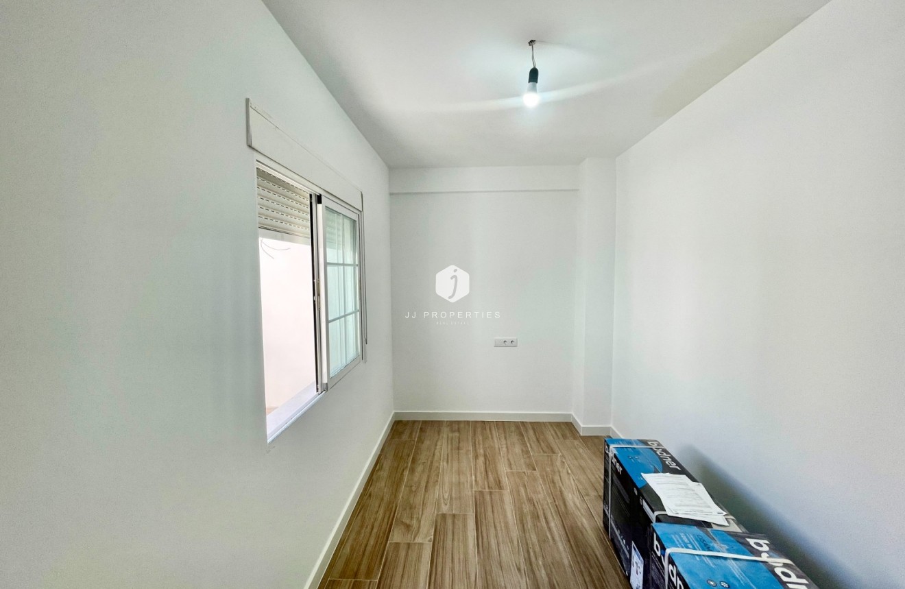 Tweedehands - Chalet -
Daya Vieja - Costa Blanca