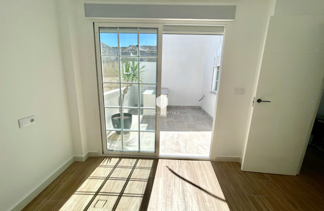 Tweedehands - Chalet -
Daya Vieja - Costa Blanca