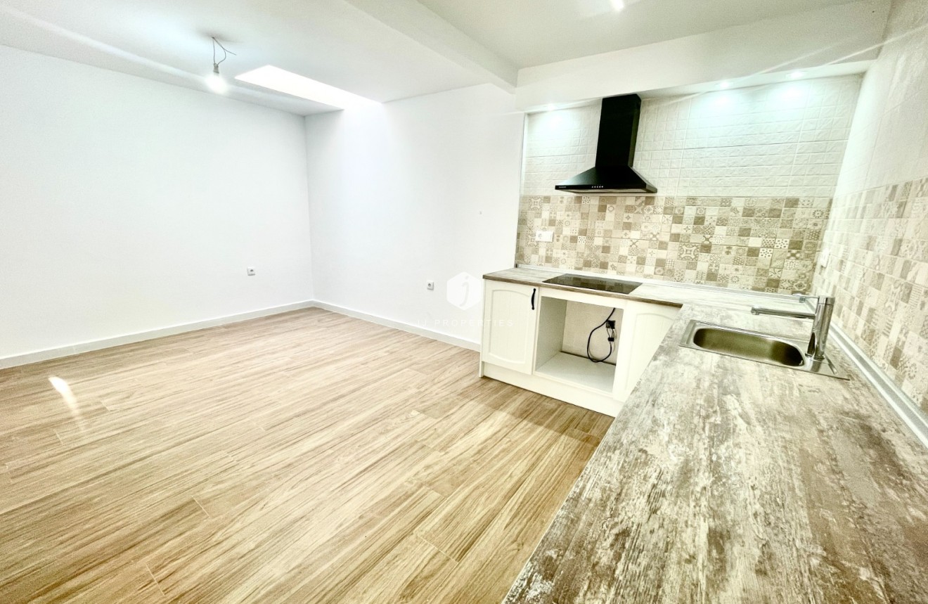 Tweedehands - Chalet -
Daya Vieja - Costa Blanca