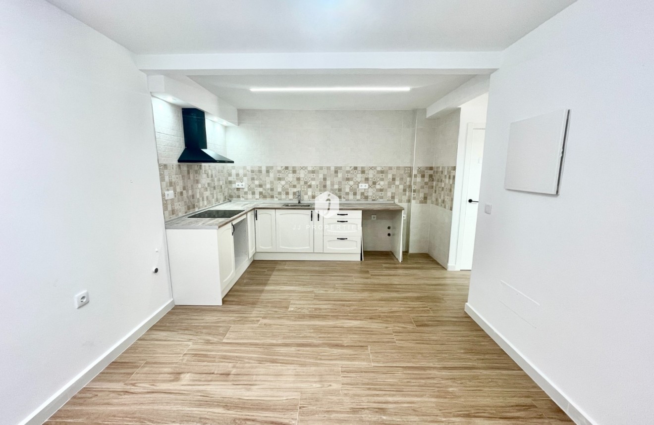 Tweedehands - Chalet -
Daya Vieja - Costa Blanca