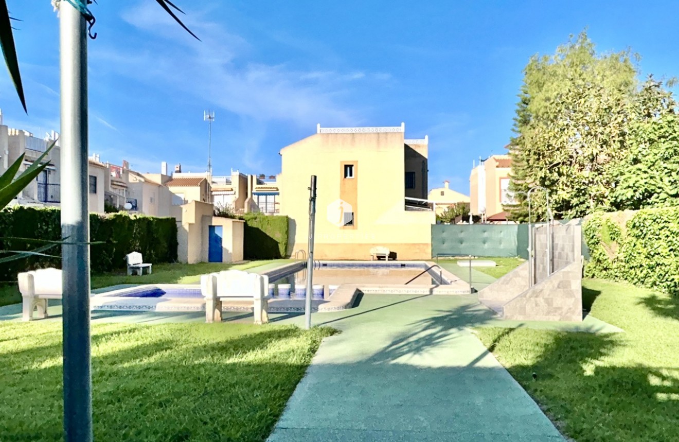 Segunda mano - Apartamento / piso -
Torrevieja - Costa Blanca