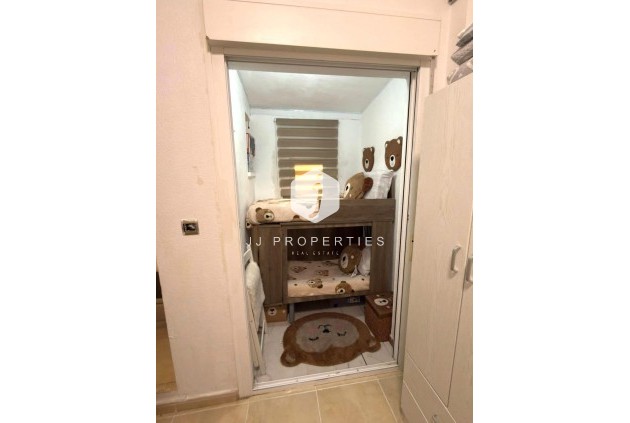 Resale - Apartment / flat -
Torrevieja - Nueva Torrevieja