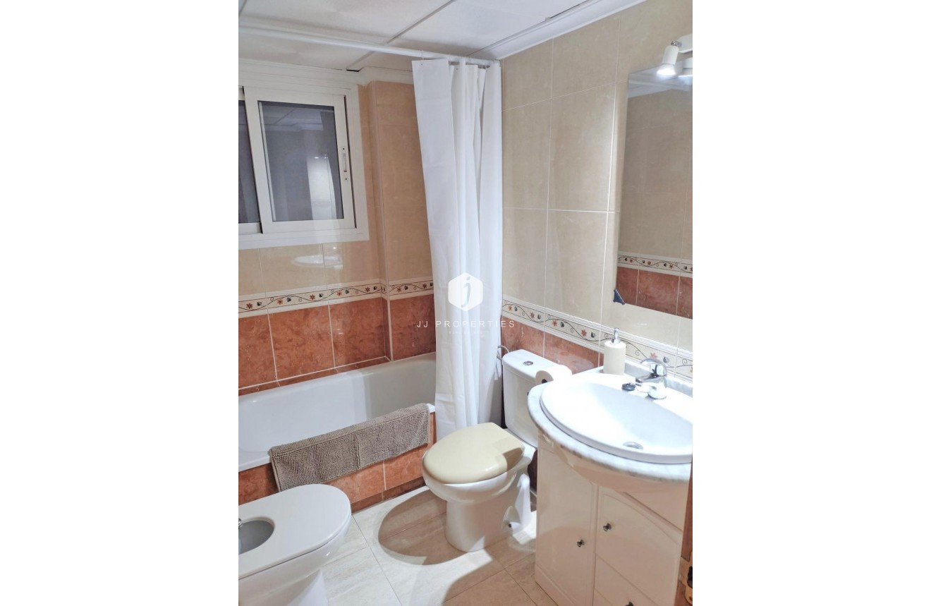 D'occasion - Appartement -
Guardamar del Segura - puerto deportivo