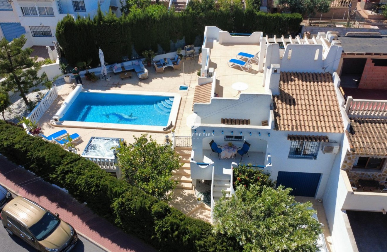 Resale - Chalet -
Torrevieja - Los Balcones