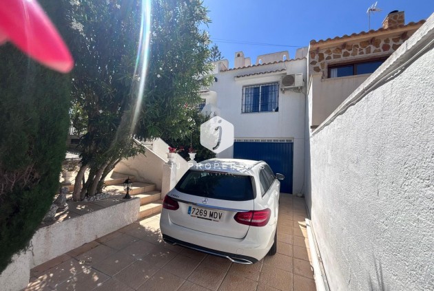 Resale - Chalet -
Torrevieja - Los Balcones