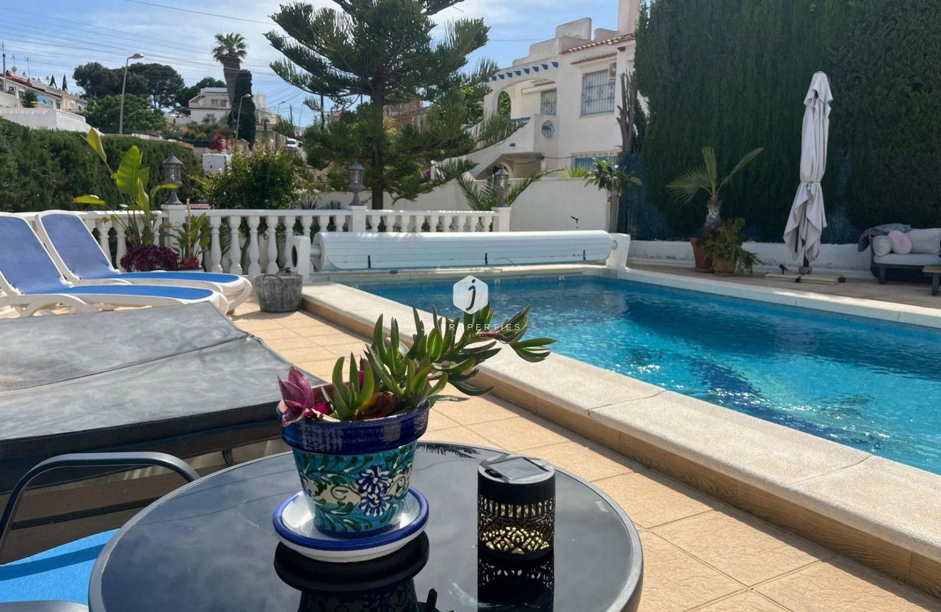 Resale - Chalet -
Torrevieja - Los Balcones