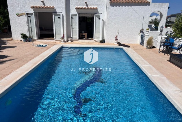 Resale - Chalet -
Torrevieja - Los Balcones