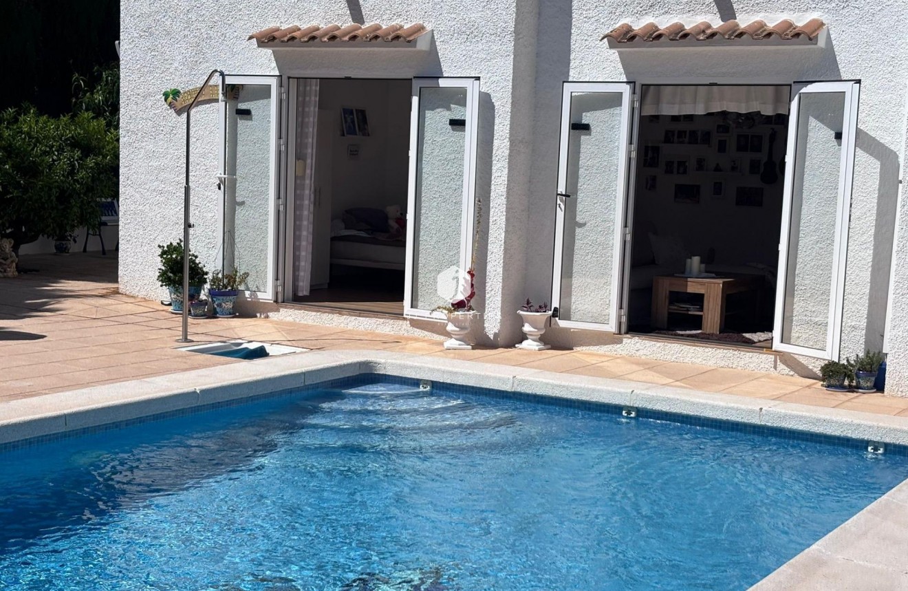 Resale - Chalet -
Torrevieja - Los Balcones