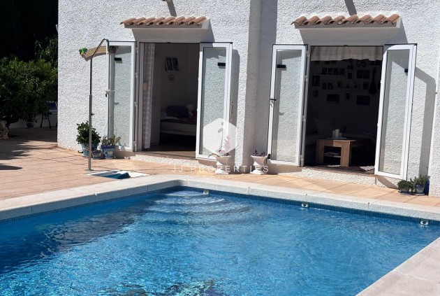 Resale - Chalet -
Torrevieja - Los Balcones