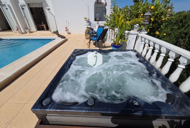 Resale - Chalet -
Torrevieja - Los Balcones