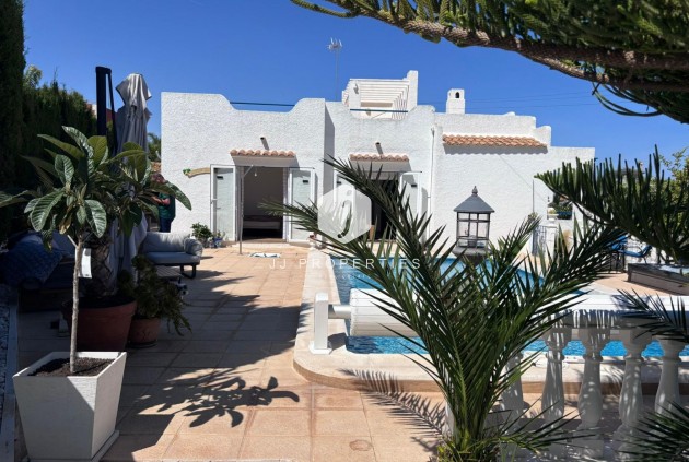 Resale - Chalet -
Torrevieja - Los Balcones