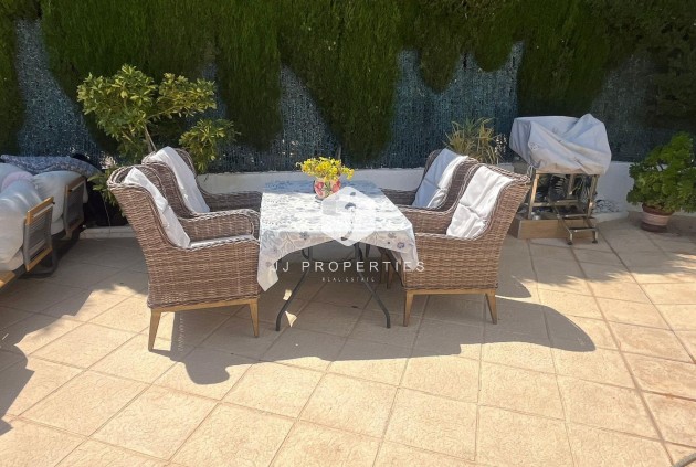Resale - Chalet -
Torrevieja - Los Balcones