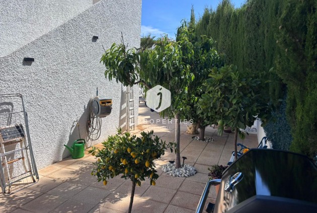 Resale - Chalet -
Torrevieja - Los Balcones