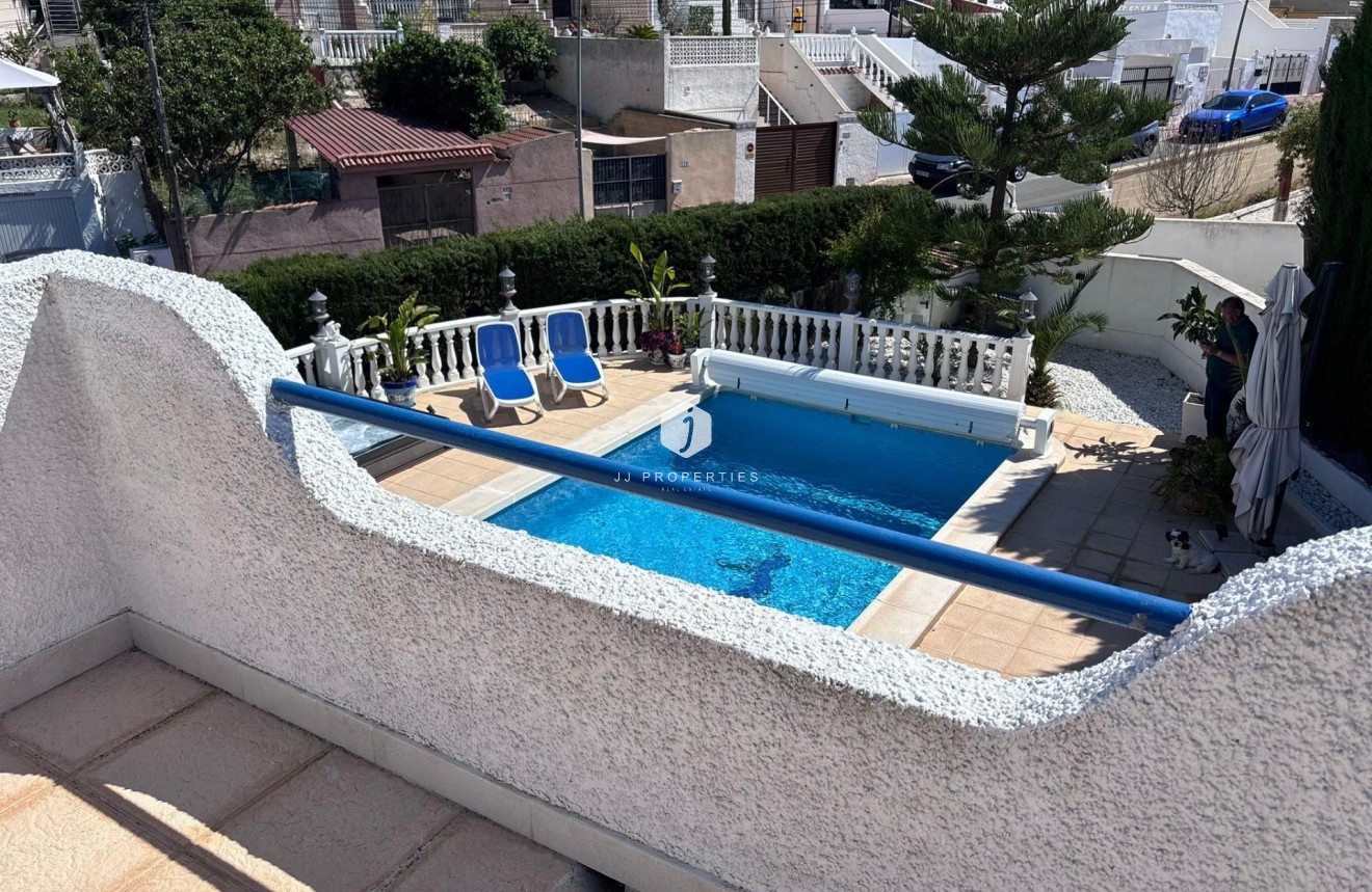 Resale - Chalet -
Torrevieja - Los Balcones
