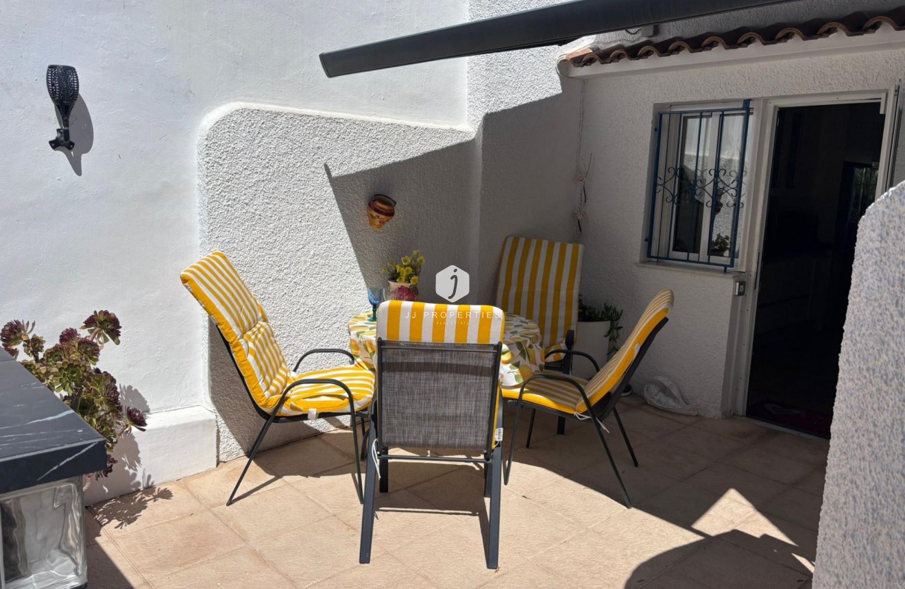 Resale - Chalet -
Torrevieja - Los Balcones