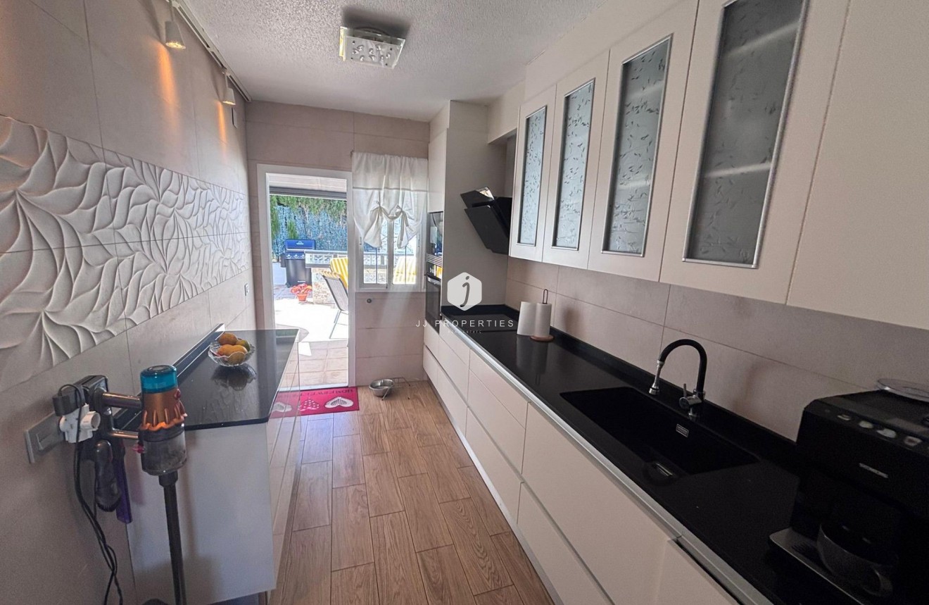 Resale - Chalet -
Torrevieja - Los Balcones