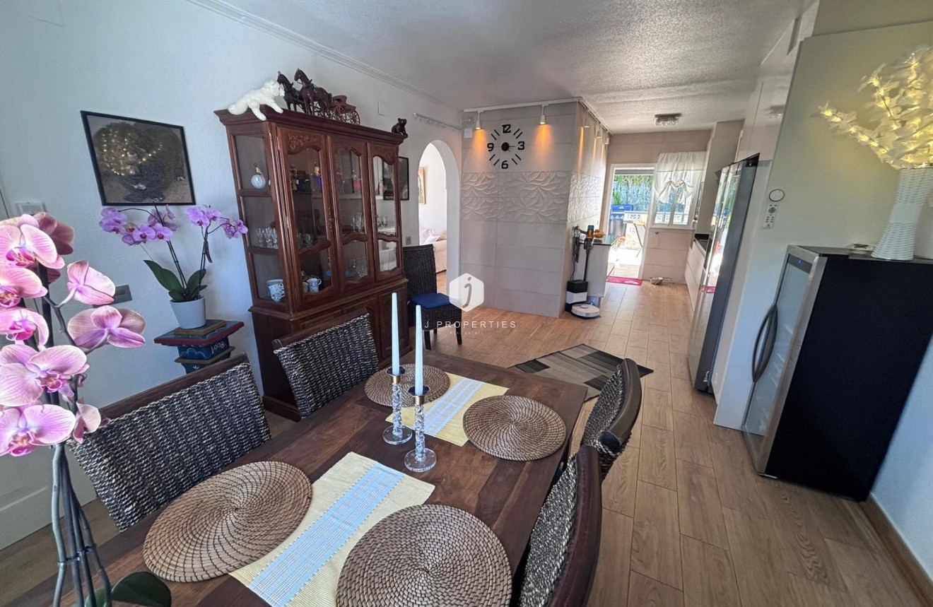 Resale - Chalet -
Torrevieja - Los Balcones