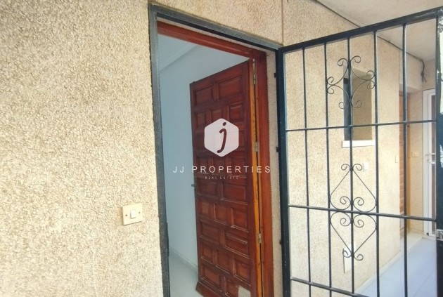 D'occasion - Appartement -
Torrevieja - Costa Blanca