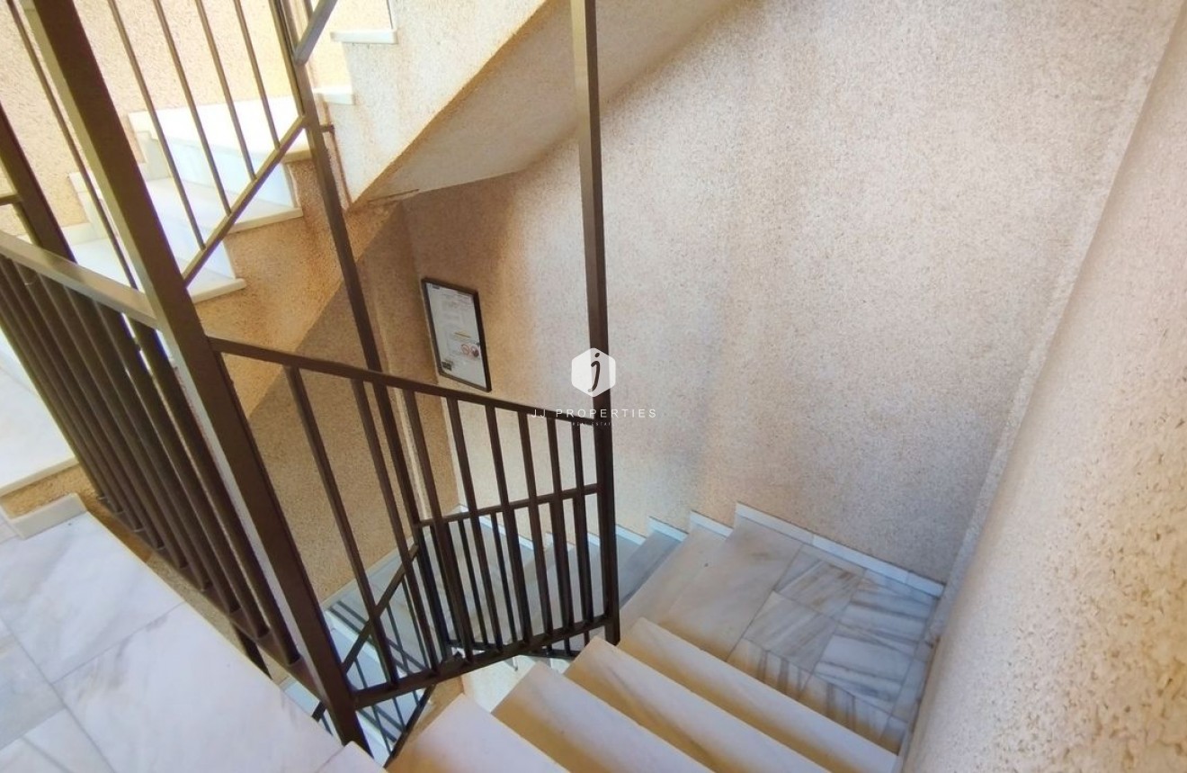 D'occasion - Appartement -
Torrevieja - Costa Blanca