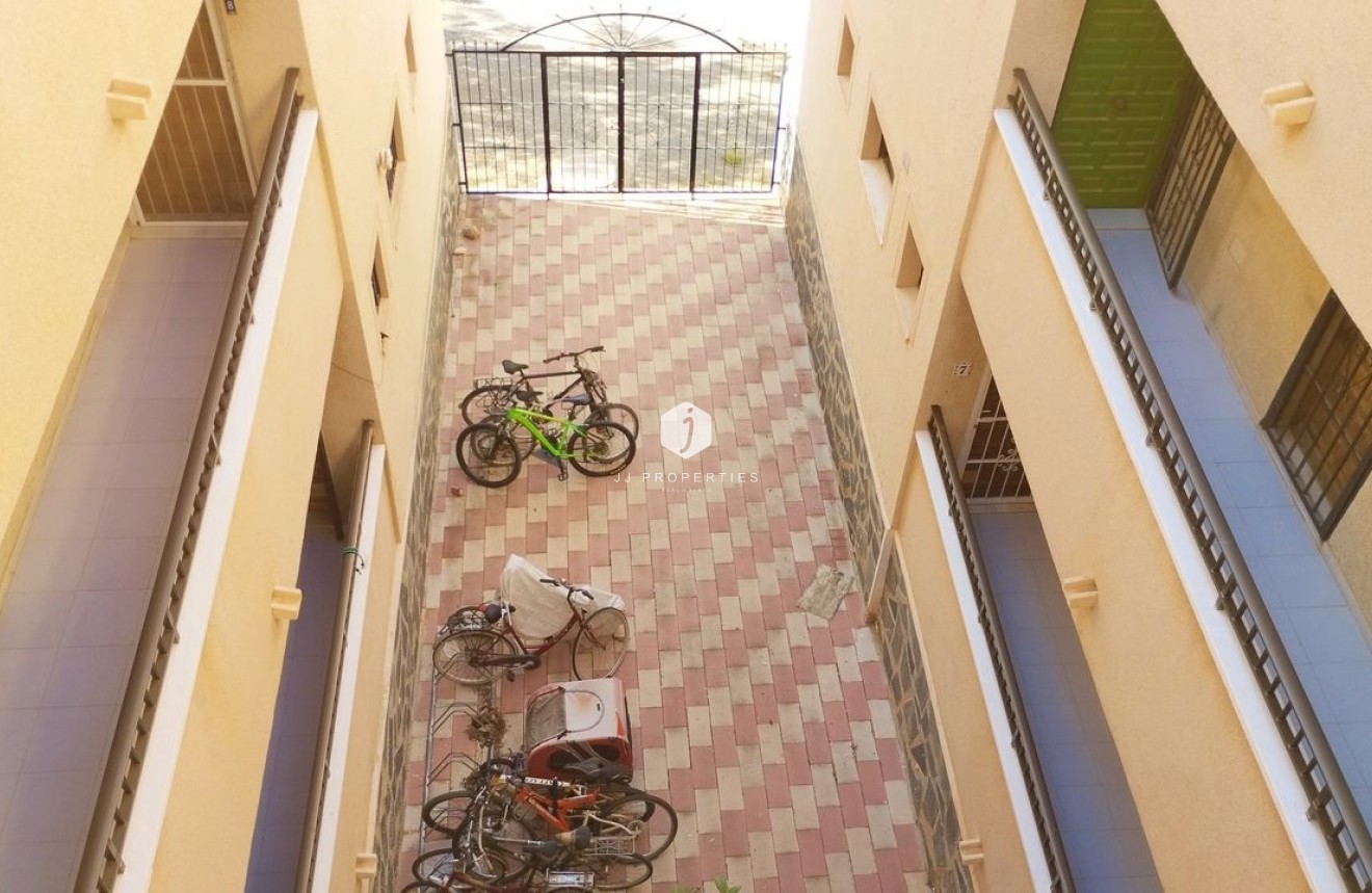 D'occasion - Appartement -
Torrevieja - Costa Blanca