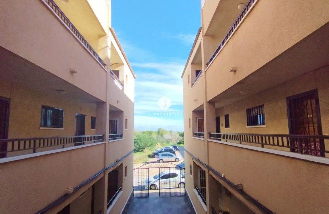 D'occasion - Appartement -
Torrevieja - Costa Blanca