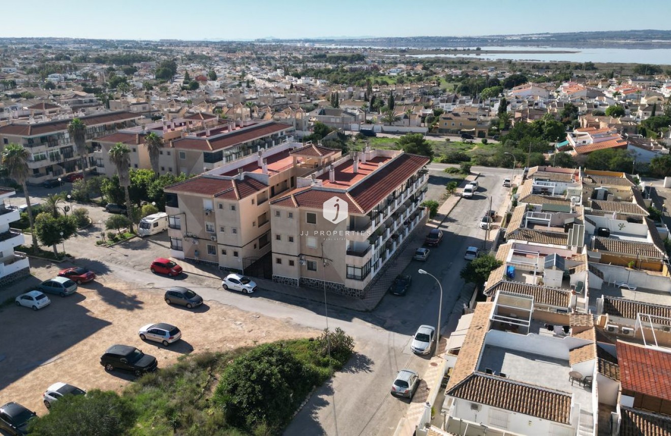 D'occasion - Appartement -
Torrevieja - Costa Blanca
