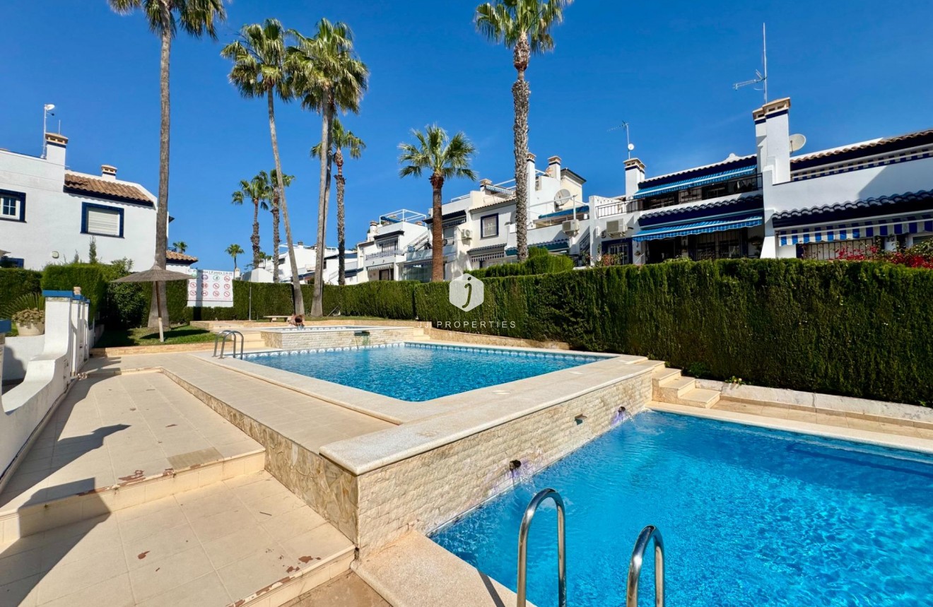 Segunda mano - Bungalow -
Orihuela Costa - Villamartín-las Filipinas