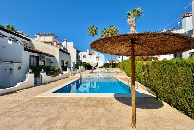 Segunda mano - Bungalow -
Orihuela Costa - Villamartín-las Filipinas