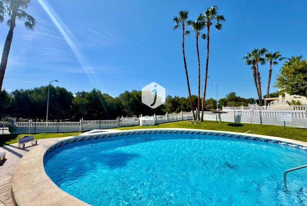 Segunda mano - Bungalow -
Orihuela Costa - Villamartín-las Filipinas