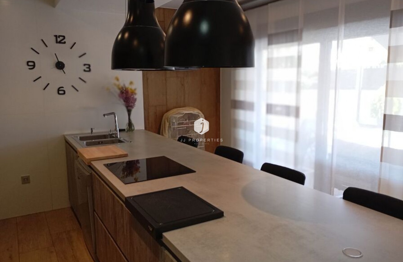 Resale - Villa -
Daya Nueva - Costa Blanca