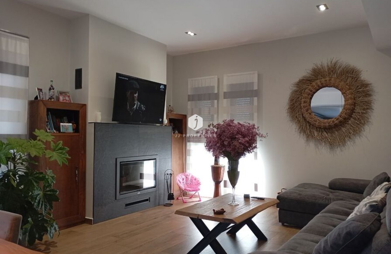 Resale - Villa -
Daya Nueva - Costa Blanca