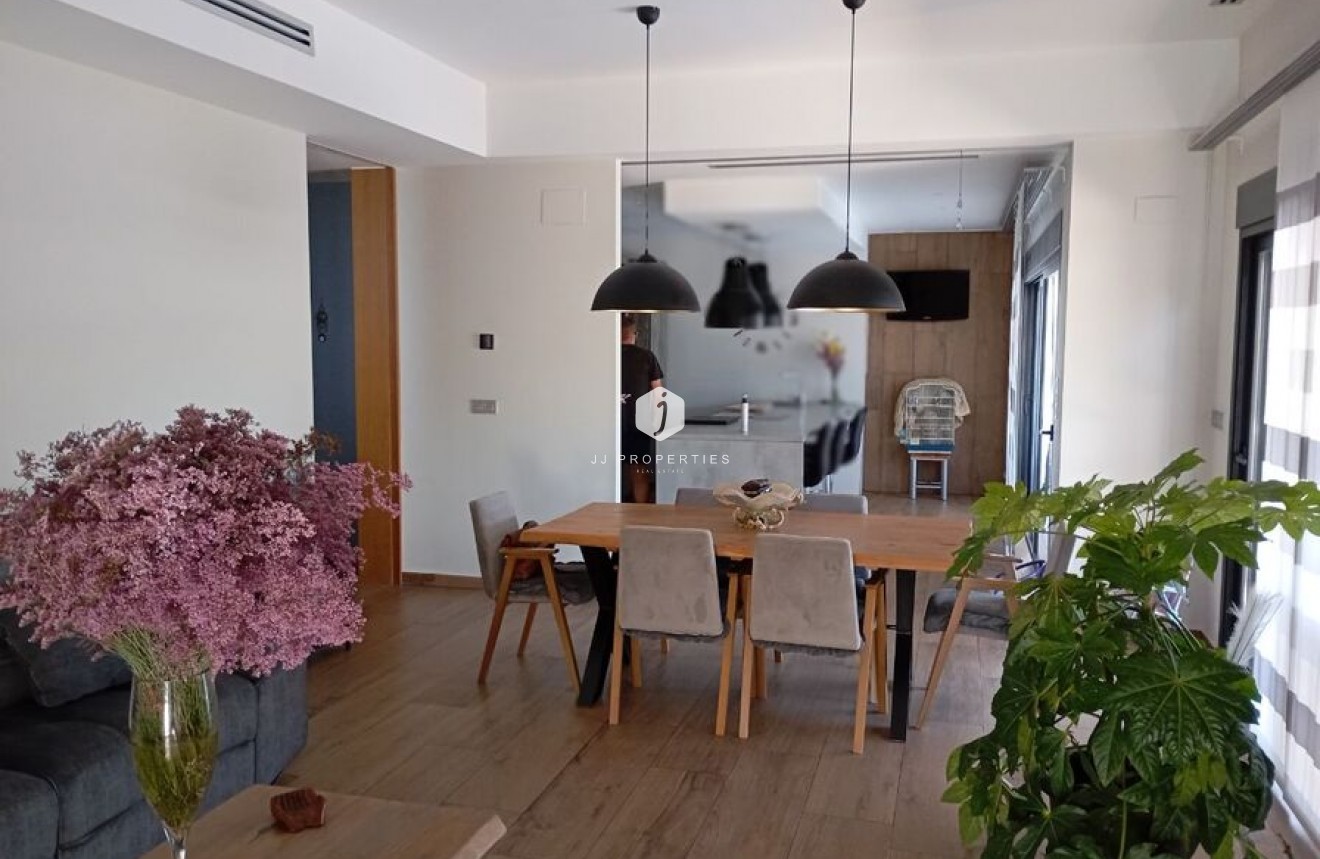 Resale - Villa -
Daya Nueva - Costa Blanca
