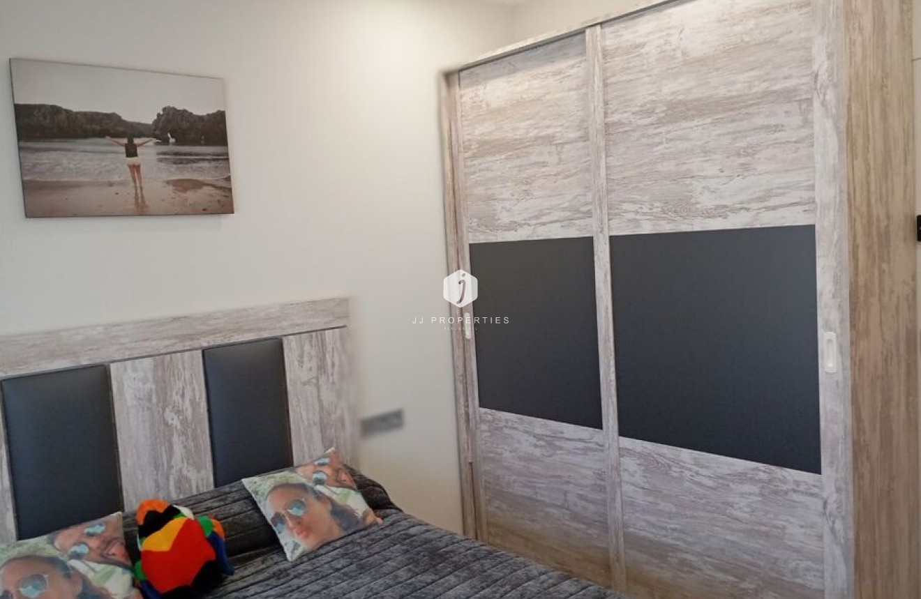 Resale - Villa -
Daya Nueva - Costa Blanca